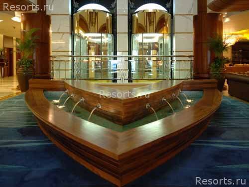 Dhow Palace Hotel 7